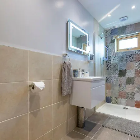 Stones Throw Cornwall Apartment